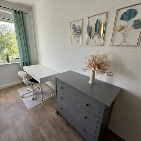 Charming 3-room In Hoyerswerda, Lusatian District